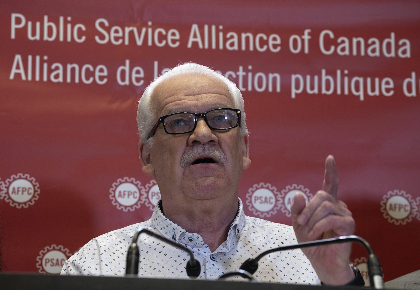 With No Deal With Feds in Hand, Union Says Federal Workers Will Strike - Vimarsana News