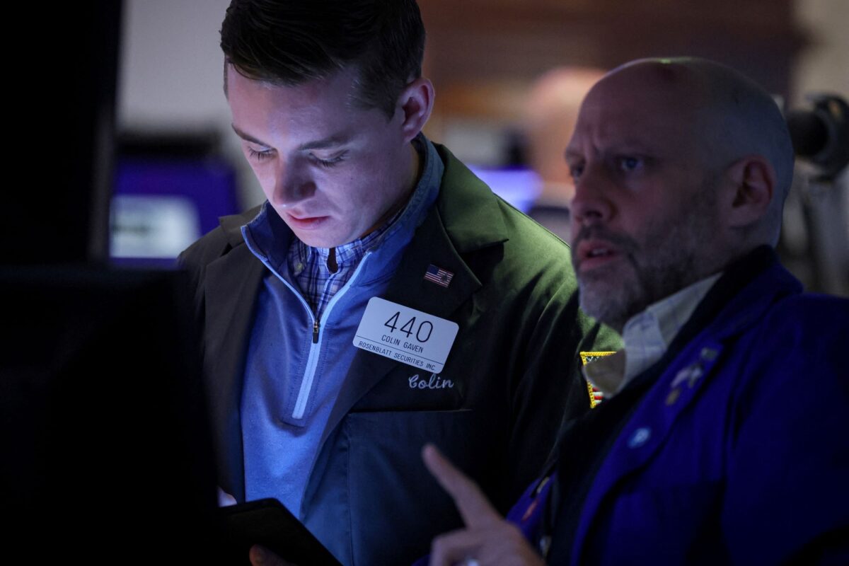 NextImg:Wall Street Opens Lower on Mixed Earnings, Rising Yields