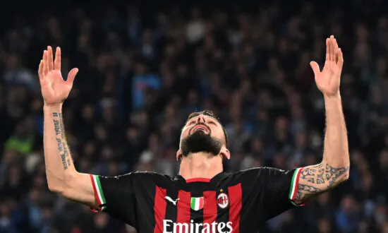 Giroud Sends Milan Into Semis Despite Late Napoli Rally