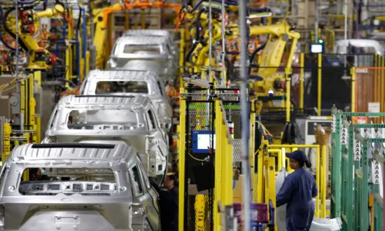 Labor Market Cools as Job Openings Drop, Manufacturing Recession Deepens
