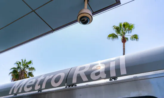 Metro to Provide Free Rides on Bus, Rail During Christmas Eve and New Year’s