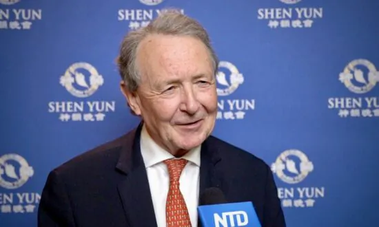 Shen Yun’s ‘Real Beauty’ Counters ‘Horrible Ugliness, Violence’ That Is ‘Disfiguring the World,’ Lord Alton Says