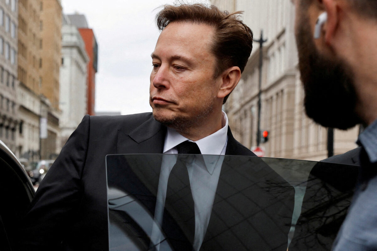 NextImg:Further Fed Rate Hikes Will ‘Trigger Severe Recession,’ Warns Musk
