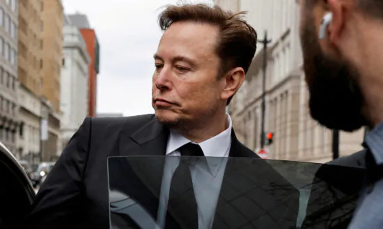Musk Says Tesla Likely to Launch Full Self-Drive Technology ‘This Year’