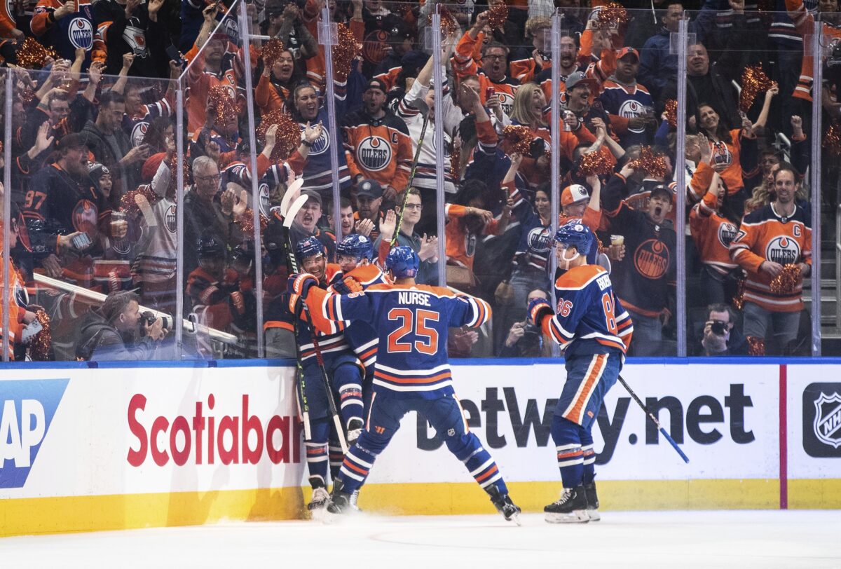 NextImg:Oilers Beat Kings 4–2 in Game 2 to Tie First-Round Series