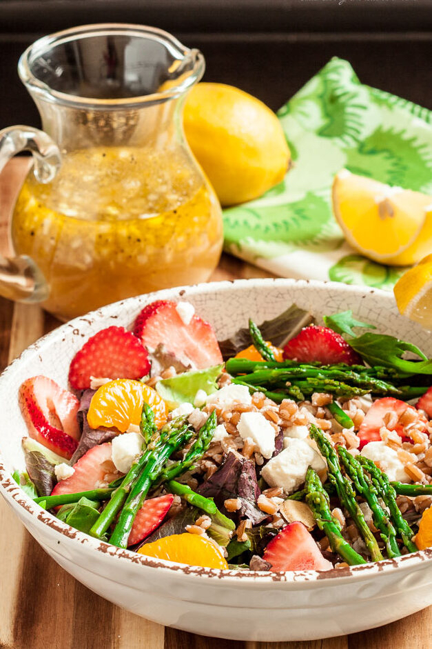 NextImg:Strawberry Salad With Asparagus