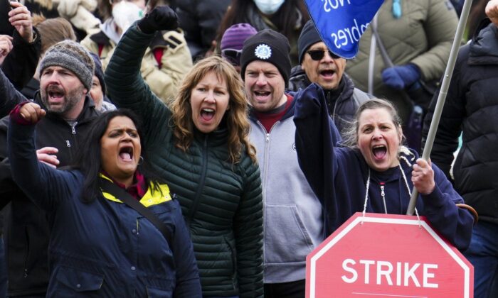PSAC workers and supporters gather on a picket line in Ottawa, April 19, 2023. (The Canadian Press/Sean Kilpatrick)
