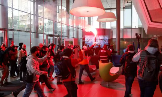 Protesters Storm Paris Euronext Building Over Pension Reform