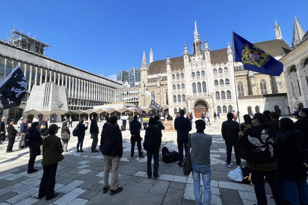 NextImg:Hongkongers Protest in UK for Withheld Pension, as Treasury Secretary Makes First Visit Since National Security Law Enforced