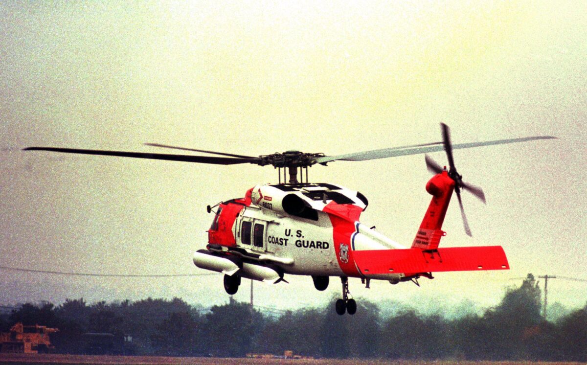 NextImg:Coast Guard Recovers 3 'Unresponsive People' During Search