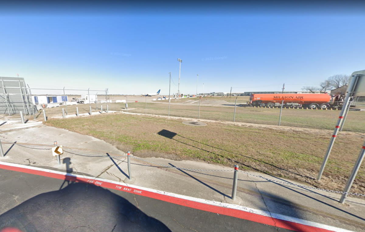 NextImg:Airline Worker Dies of Injuries Suffered at Texas Airport