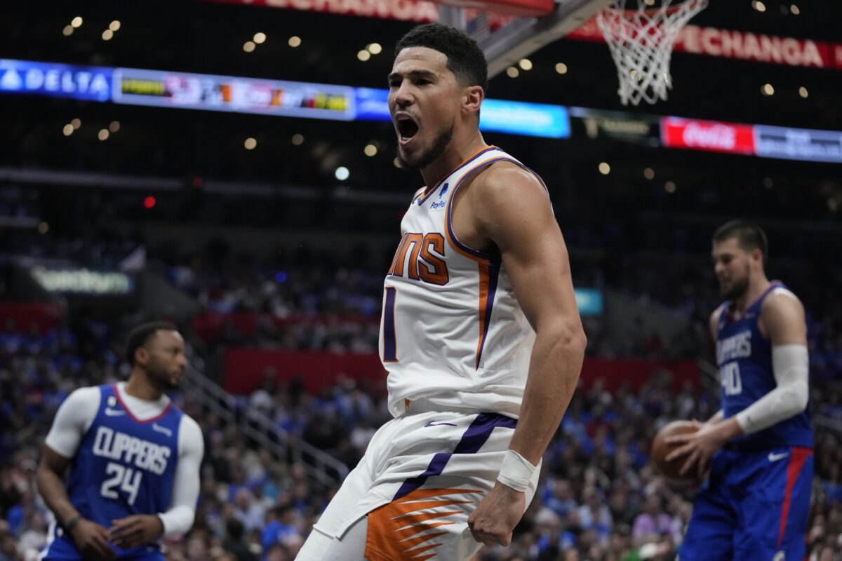 NextImg:Booker Has 45 Points, Suns Top Leonard-Less Clippers 129–124