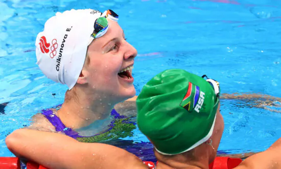Chikunova Sets 200m Breaststroke World Record in Kazan