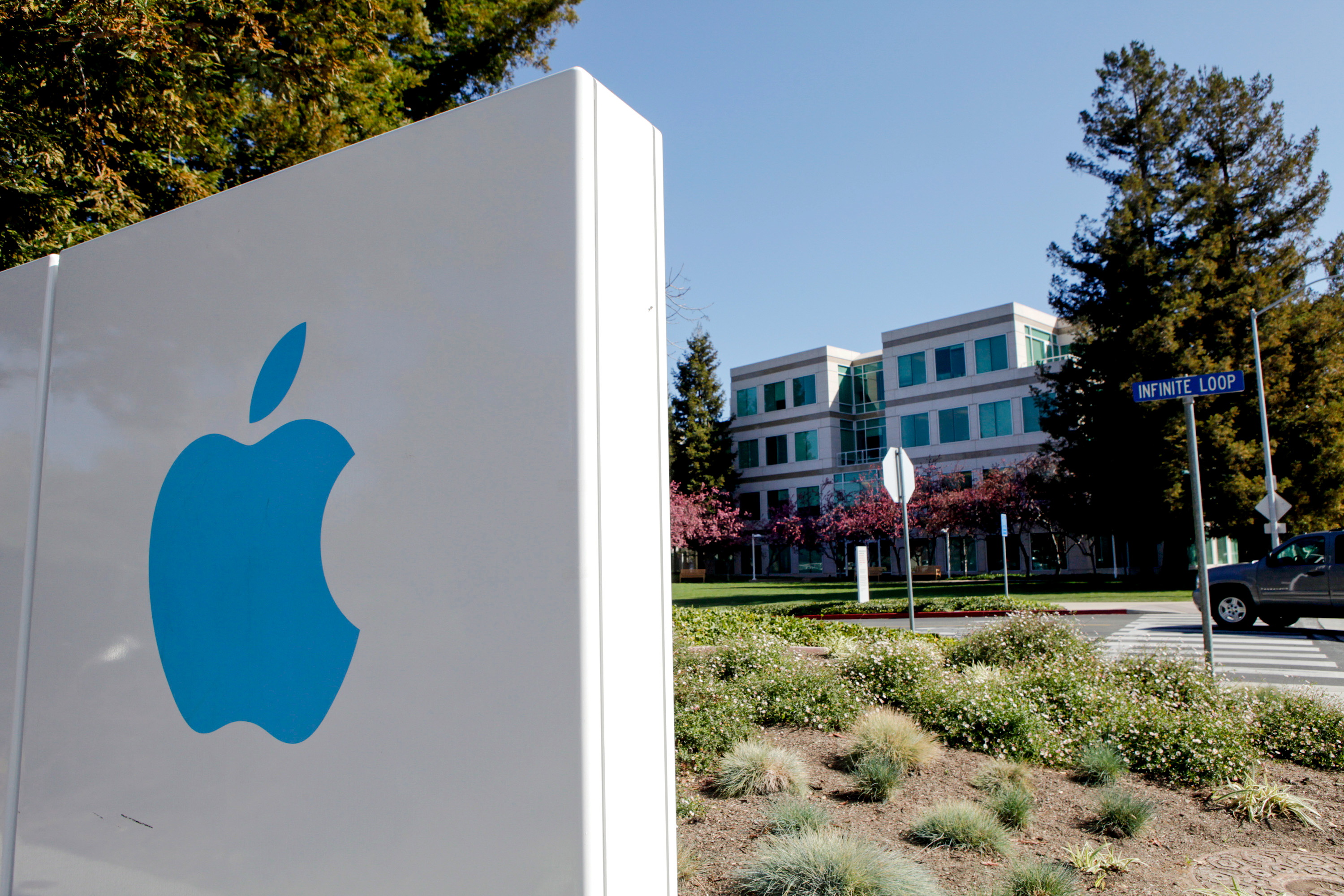 Apple's Hometown City Braces for 73 Percent Drop in Tax Revenue Amid State Audit - Vimarsana News