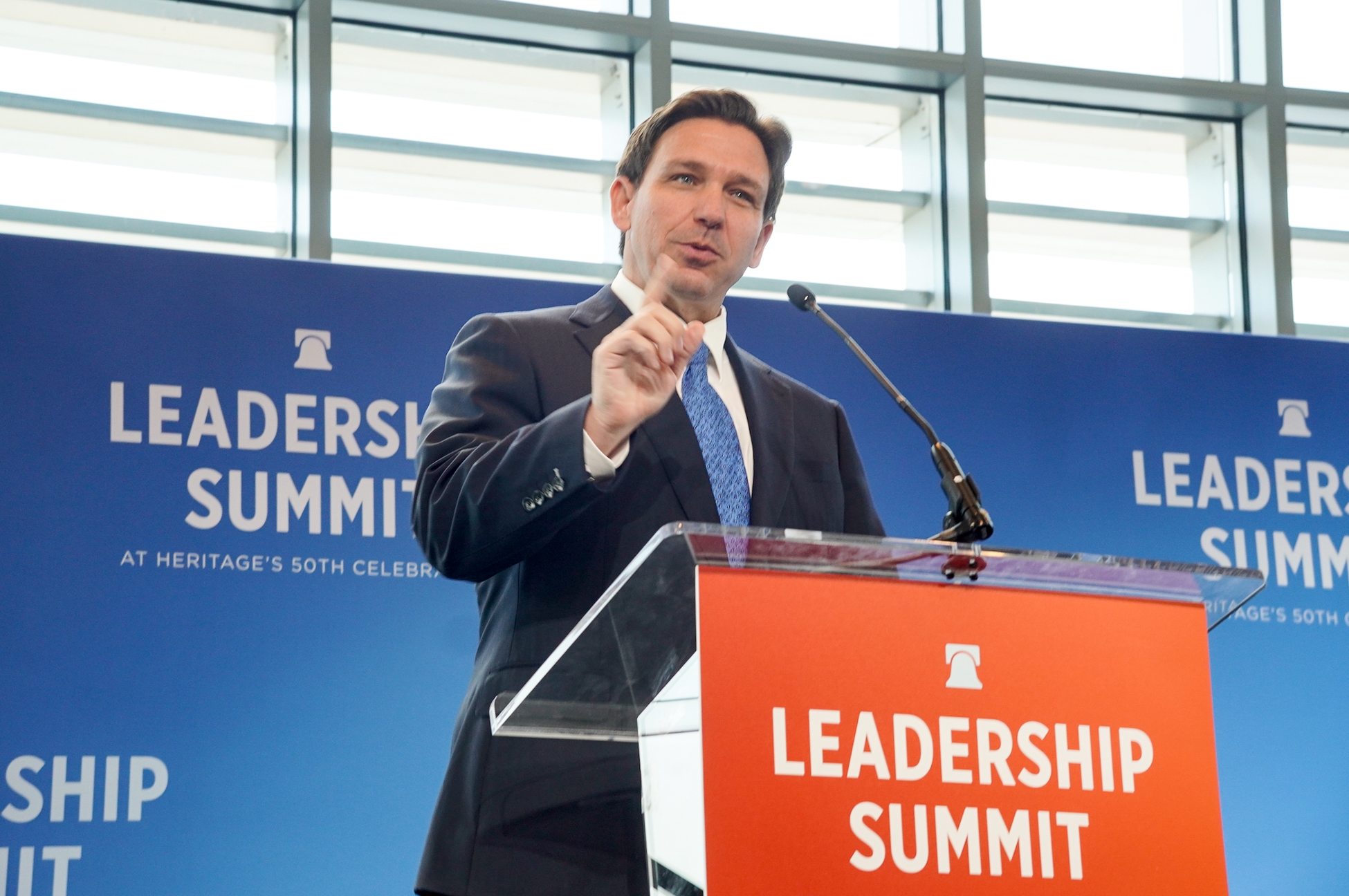 Governor DeSantis Signs Nation's Toughest Illegal Immigration Bill, Attacks Biden Border Policy - Vimarsana News