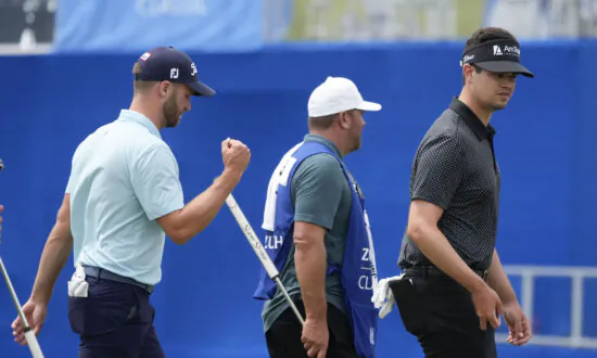 Clark-Hossler Team Keeps Slim Lead at Zurich Classic