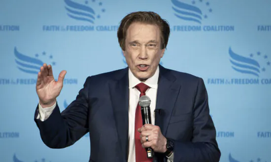 Trump Gets Perry Johnson’s Endorsement After Candidate Drops Out of 2024 Race