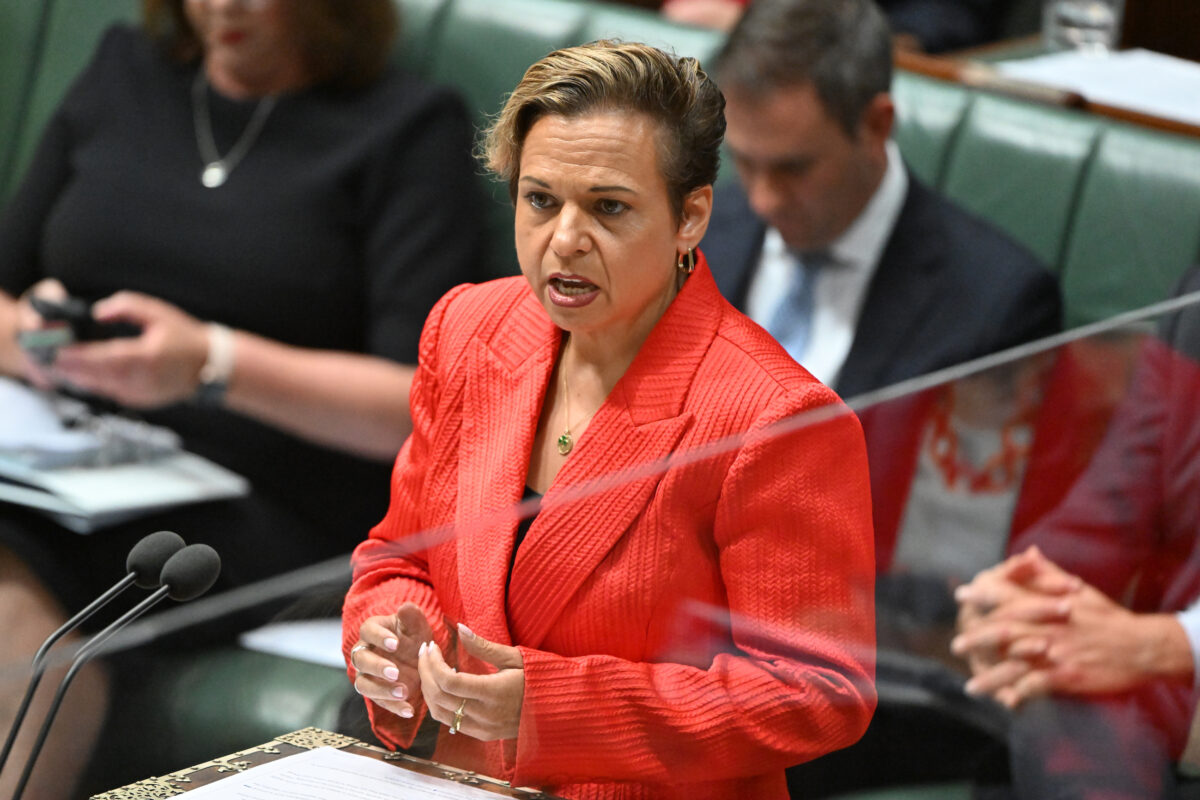 NextImg:Australian Government Announces Budget Funding to Disrupt Illegal Text Message Scams