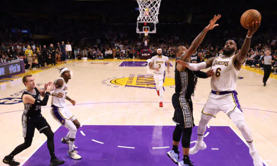 Lakers Drill Grizzlies to Take 2–1 Lead; Dillon Brooks Ejected