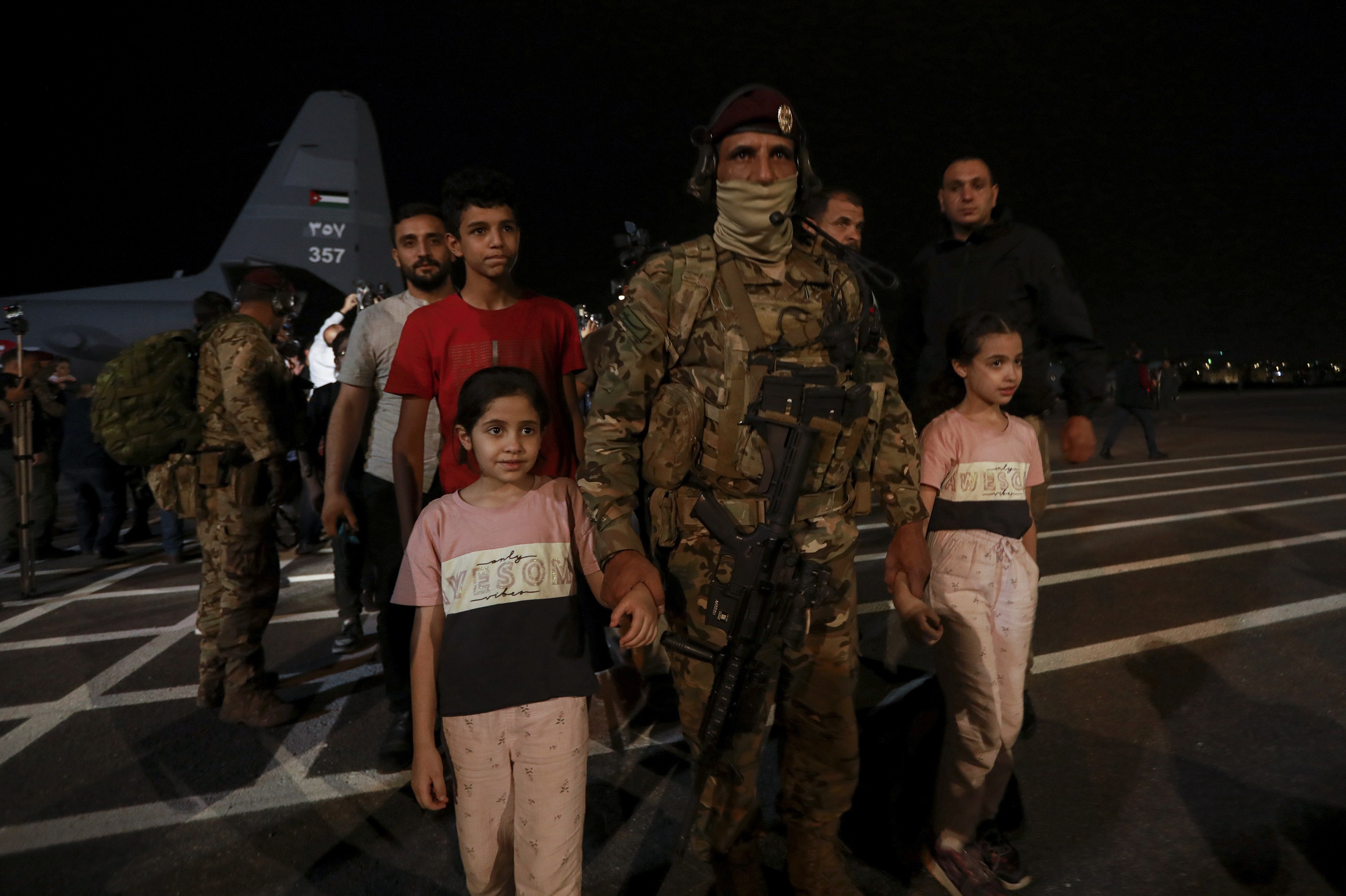 Foreigners Airlifted Out; Sudanese Seek Refuge From Fighting - Vimarsana News