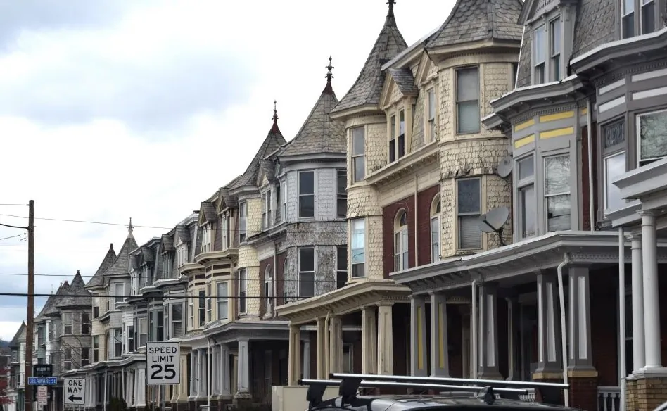 Row homes in Harrisburg, Pa., in January 2023. (Beth Brelje/The Epoch Times)
