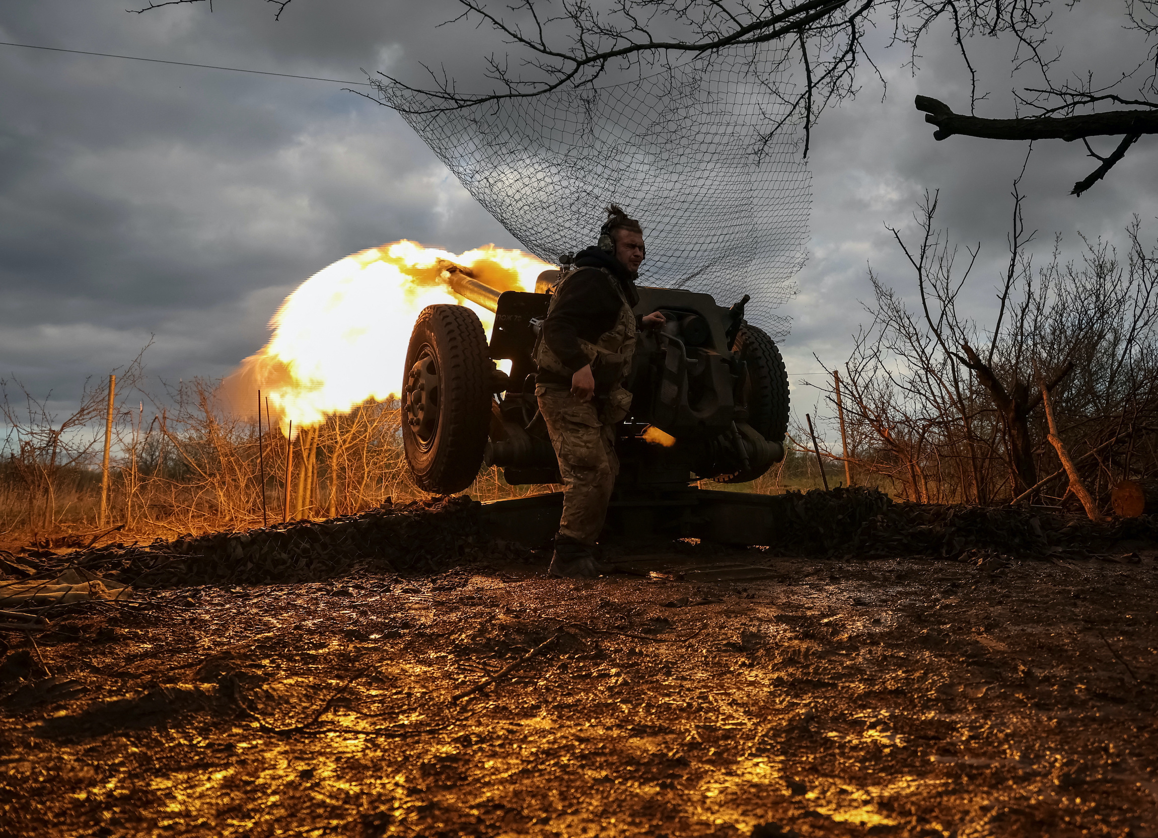 War in Ukraine Pushes for Higher Global Military Spending: Swedish Think Tank - Vimarsana News