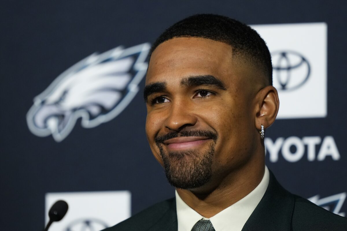 Eagles’ Hurts Says BigMoney Deal Won’t Change His Mentality