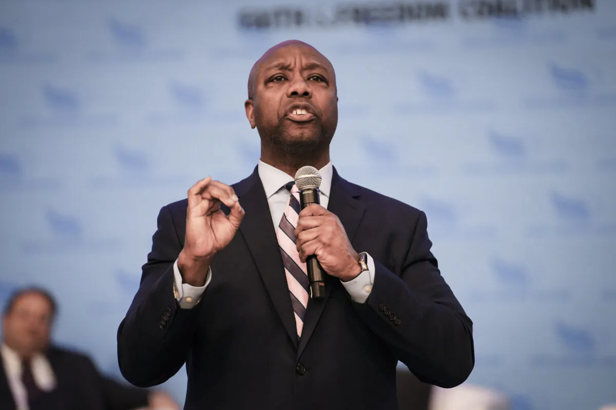 Sen. Tim Scott (R-S.C.) speaks at the Iowa Faith & Freedom Coalition in Clive, Iowa, on April 22, 2023. (Madalina Vasiliu/The Epoch Times)