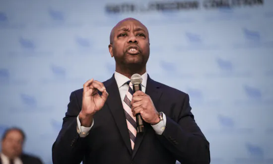 Elon Musk Praises Tim Scott’s Political Ad Ahead of Senator’s Announcement Monday