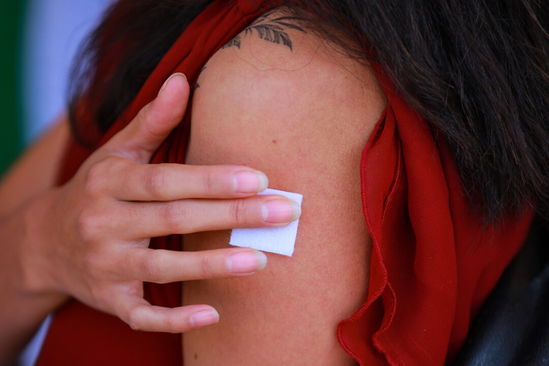 Researchers have come up with a possible solution to limitations in getting vaccines out to people. (Manuel Velasquez/Getty Images)
