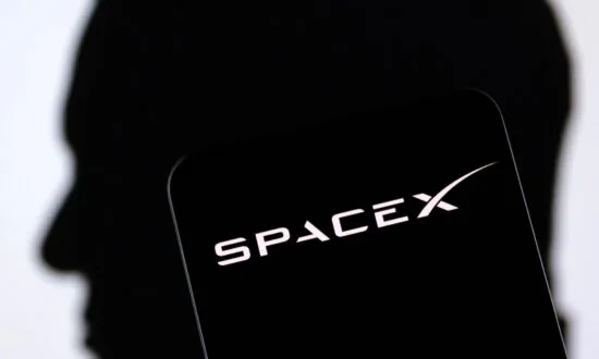 Billionaire Ron Baron Says SpaceX Will Be Worth About $500 Billion by 2030