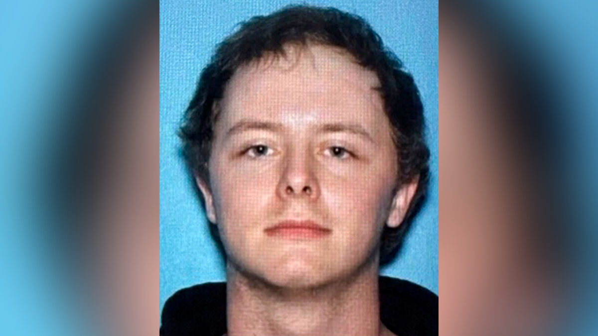 NextImg:Mississippi Jail Escapee Believed Dead After Armed Standoff
