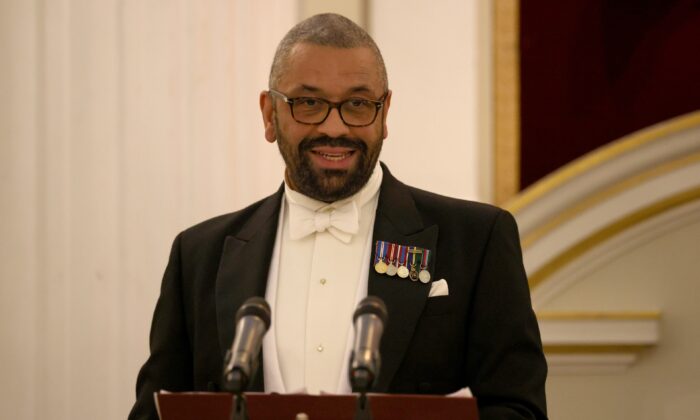 Foreign Secretary James Cleverly delivers a speech during the Easter Banquet at Mansion House in London on April 25, 2023. (Dan Kitwood/Getty Images)