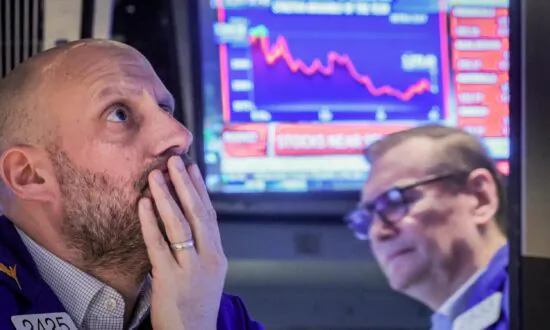 Survey: Government Corruption, Economy, World War Top Americans’ Greatest Fears in 2023