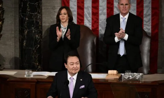 South Korean President Hails US Ties in Face of North Korea Threat During Address to Congress