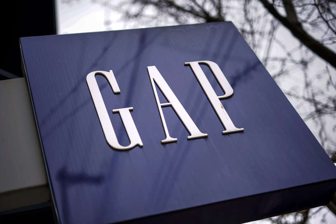 Gap Stock Rallies After Naming Retail Veteran as Old Navy CEO