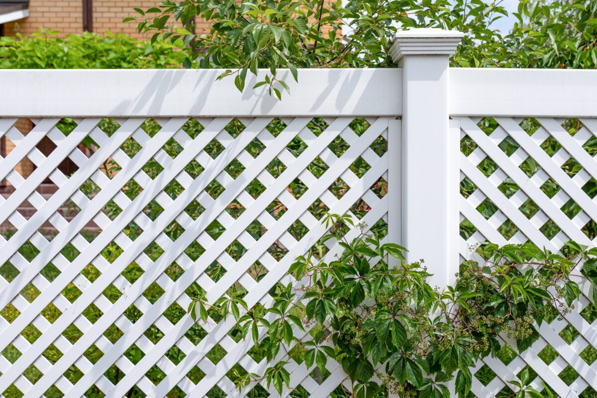 NextImg:Vinyl Fencing Requires No Maintenance