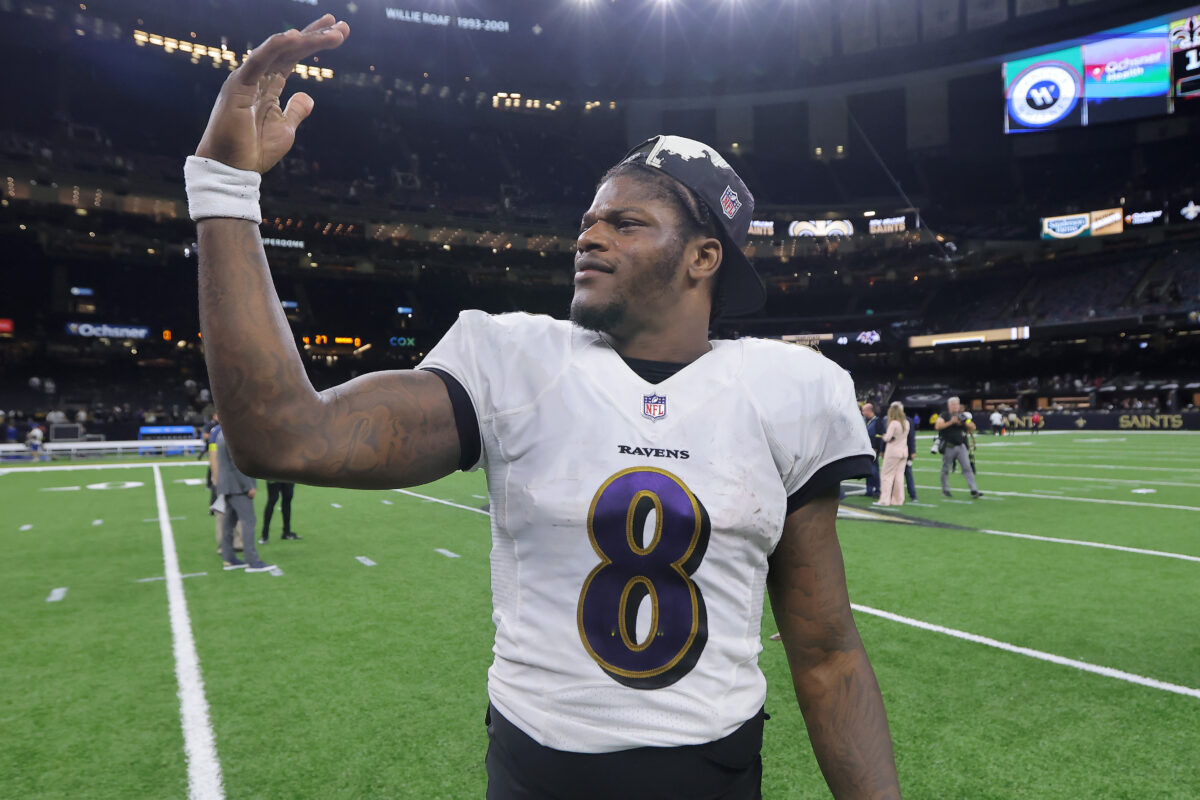 NextImg:Lamar Jackson Agrees to Record 5-year Extension With Ravens