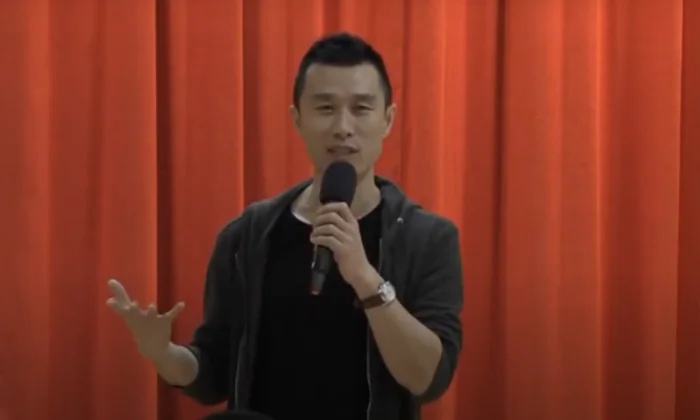 Li Yanhe, widely known as Fu Cha, speaks in Taiwan.
(Screenshot via YouTube/NACS StreamVideo)