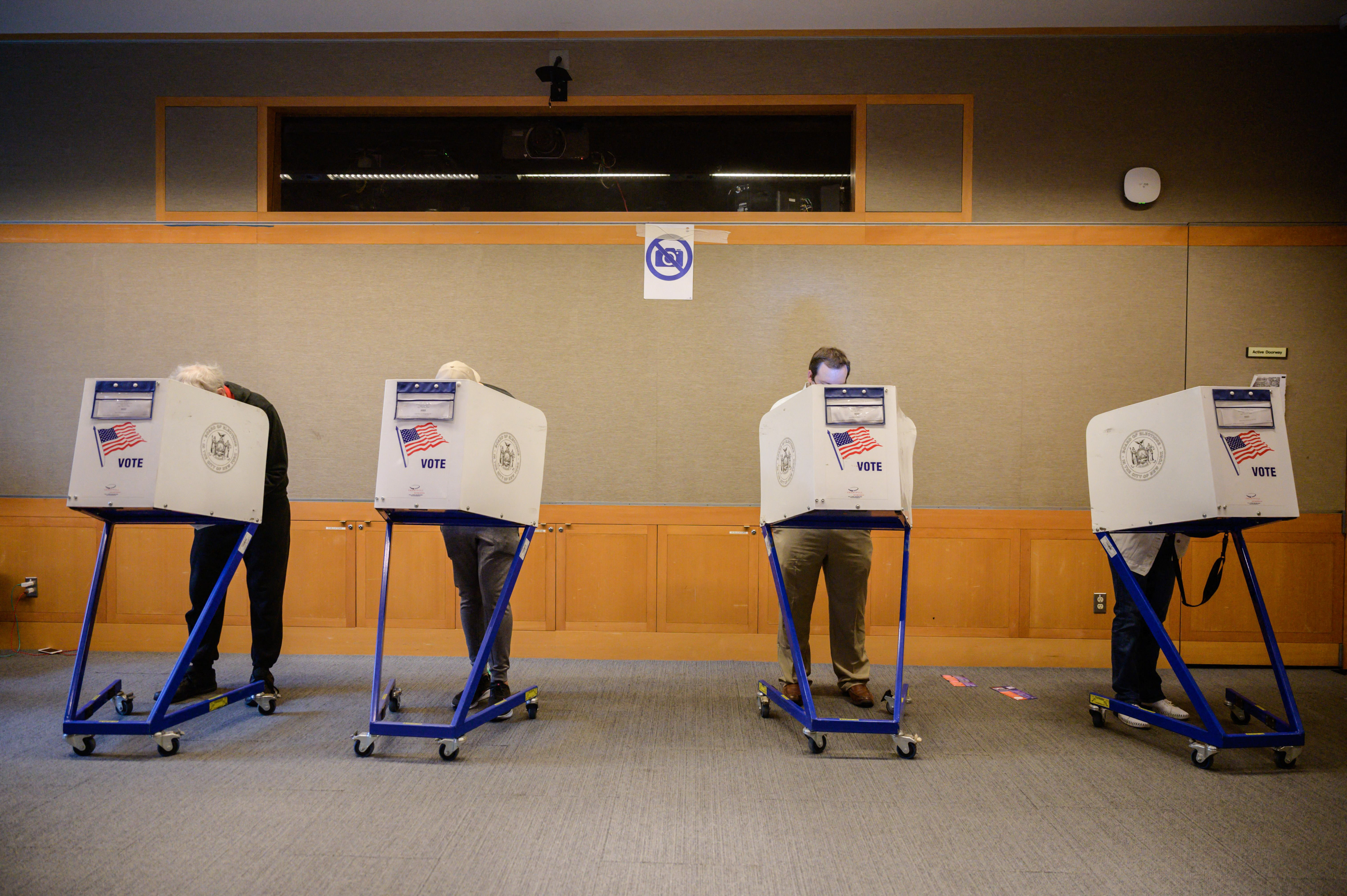 State Supreme Court Gives Republicans Major Win in Key Swing State - Vimarsana News
