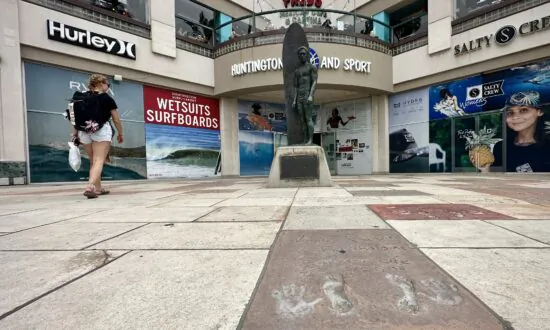 Surfers Hall of Fame to Add 3 Icons to Its Ranks in Huntington Beach