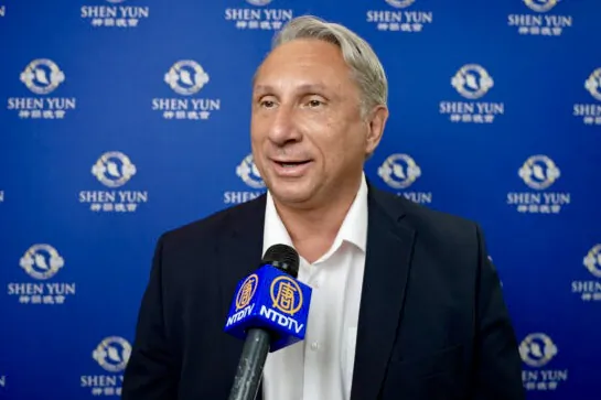 Stéphan Français, president of Thomson Computing, attended Shen Yun at the Palais des Congrès in Paris on April 26, 2023. (NTD)