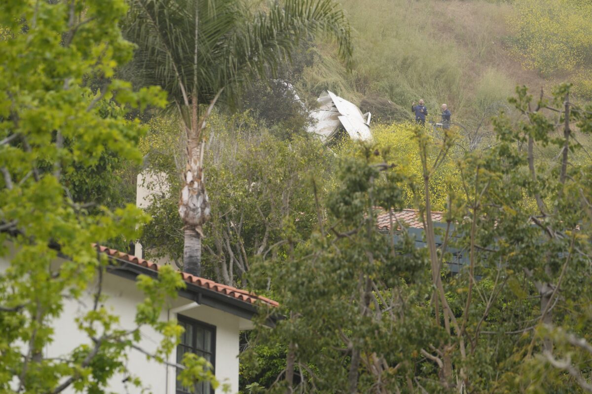 NextImg:One Killed When Plane Slams Into Hillside in LA Neighborhood