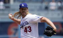 Syndergaard Gets First Dodgers’ Win in Sweep of Cardinals
