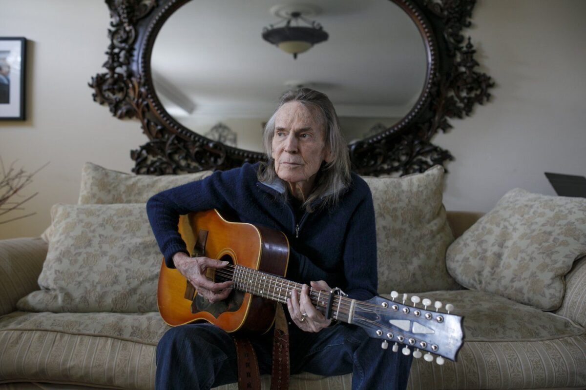 NextImg:Legendary Folk Singer-Songwriter Gordon Lightfoot Dies at 84