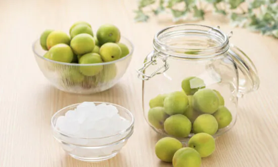 Homemade Plum Wine, Dried Plums Provide Beauty and Anti-Inflammatory Benefits