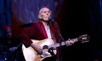 Orillia Mourns Hometown Legend Gordon Lightfoot, Makes Books of Condolences Available