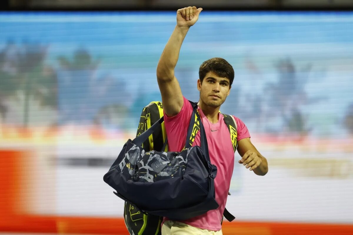 NextImg:Carlos Alcaraz Wins, Daniil Medvedev Falls in Madrid