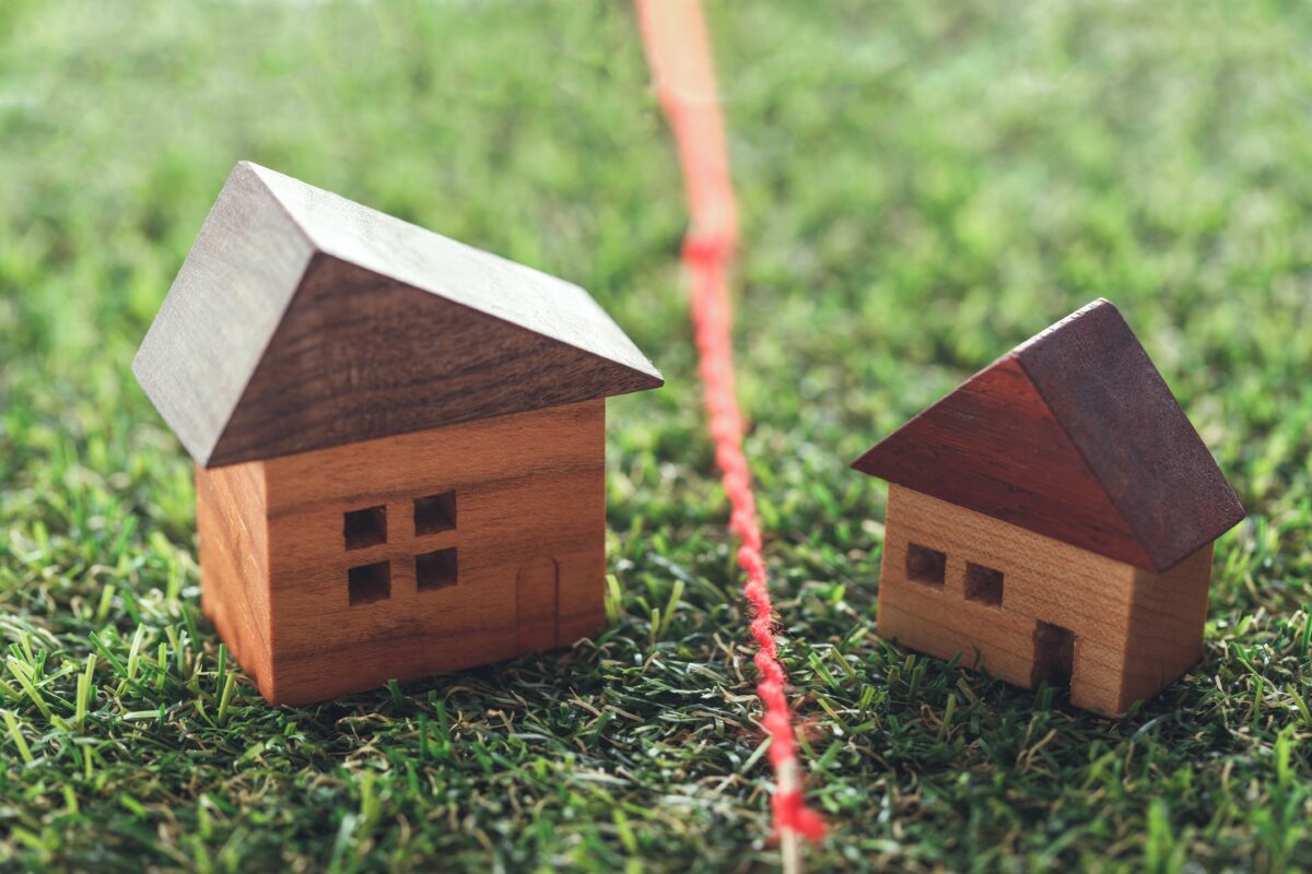 NextImg:Three Steps to Research Acquiring Adjoining Property