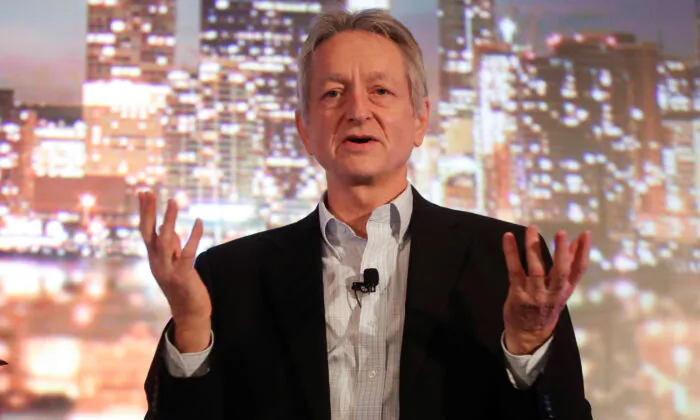 Artificial intelligence pioneer Geoffrey Hinton speaks at the Thomson Reuters Financial and Risk Summit in Toronto on Dec. 4, 2017. (Mark Blinch/Reuters)